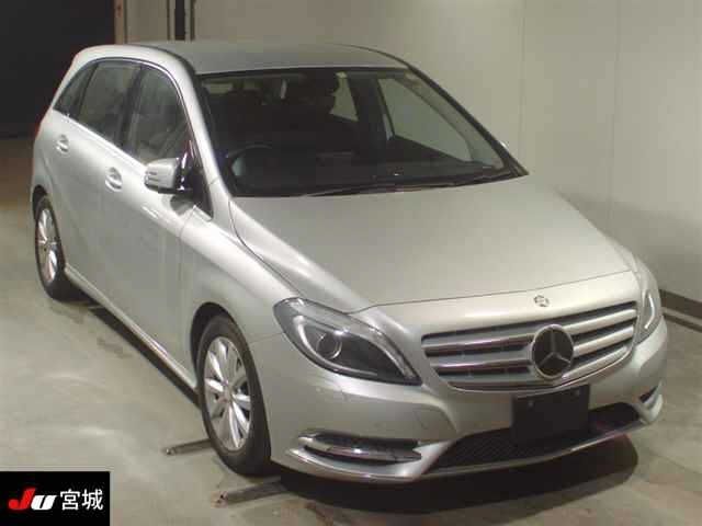 524 MERCEDES BENZ B CLASS 246242 2012 г. (JU Miyagi)